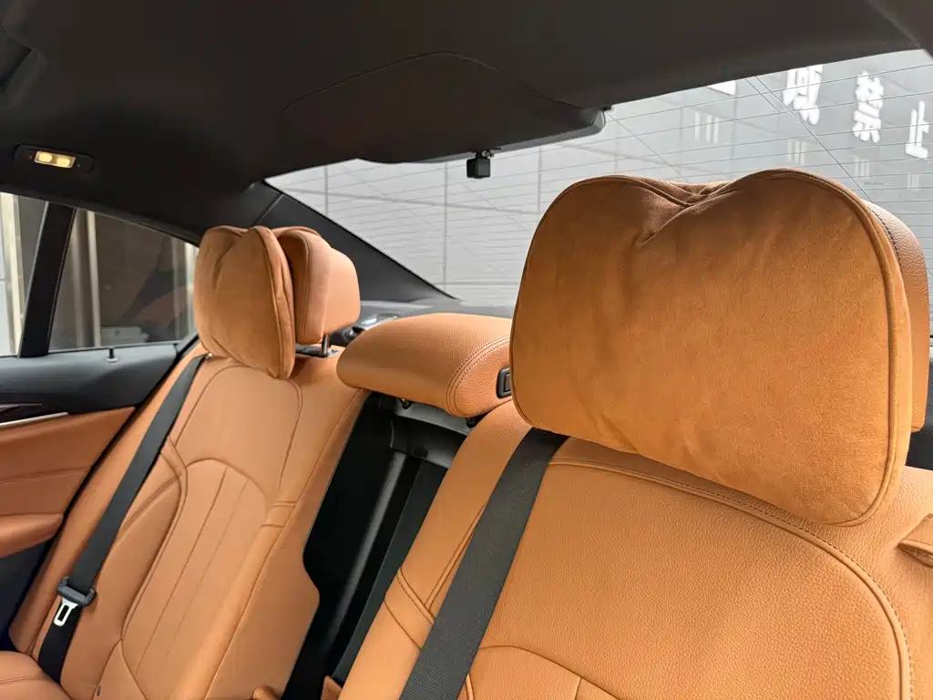 BMW 5 Series — миниатюра 36
