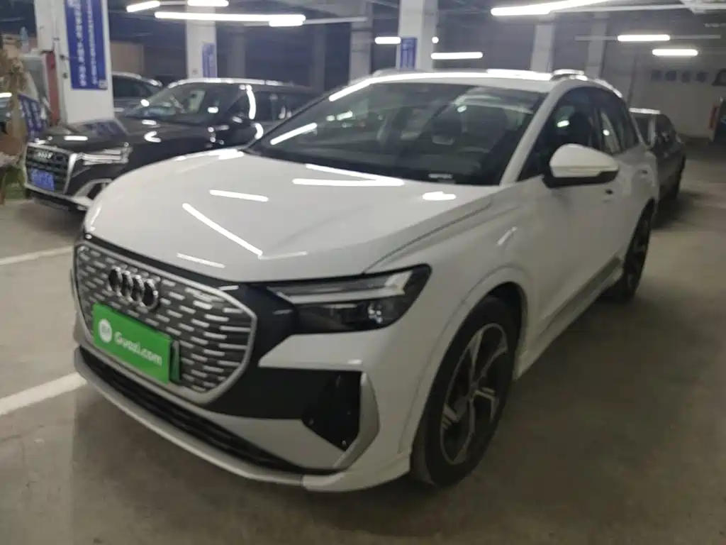 Audi Q4 e-tron — миниатюра 2