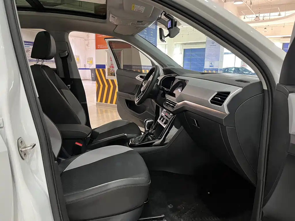 VOLKSWAGEN EXPLORING THE SHADOW