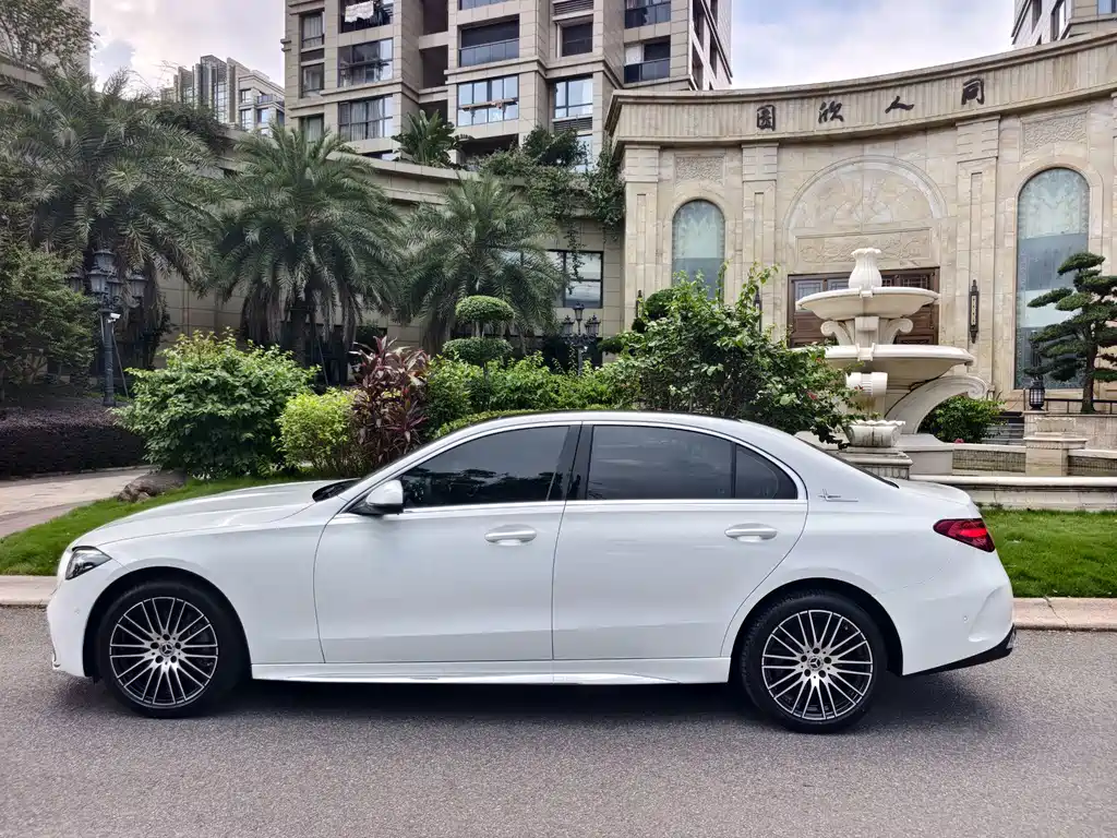 Mercedes-Benz C-Class — миниатюра 4