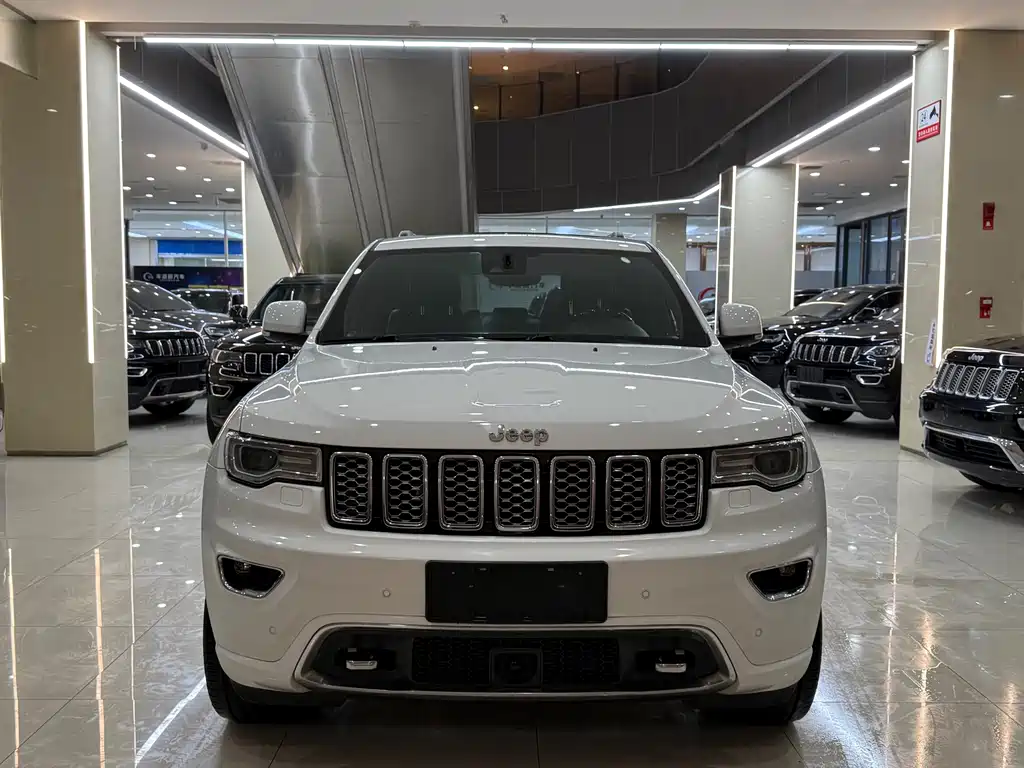 Jeep Grand Cherokee (Import) — миниатюра 2