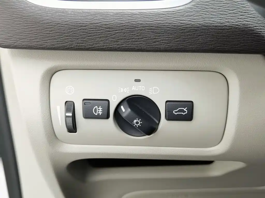 Volvo V40 — миниатюра 21