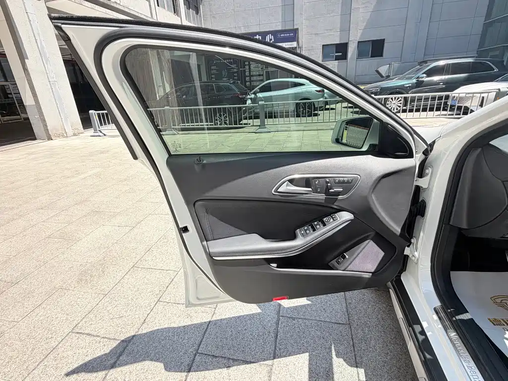Mercedes-Benz GLA — миниатюра 5