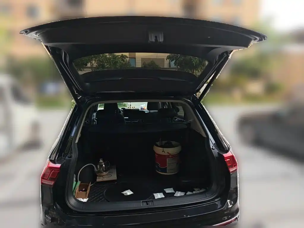 Volkswagen Tiguan L — миниатюра 10