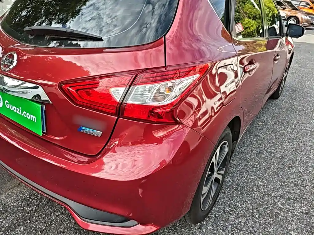 Nissan Tiida — миниатюра 8