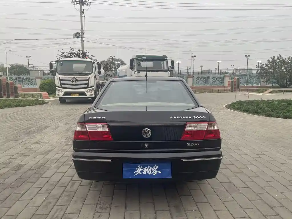 Volkswagen Santana 07 2.0 AT Luxury