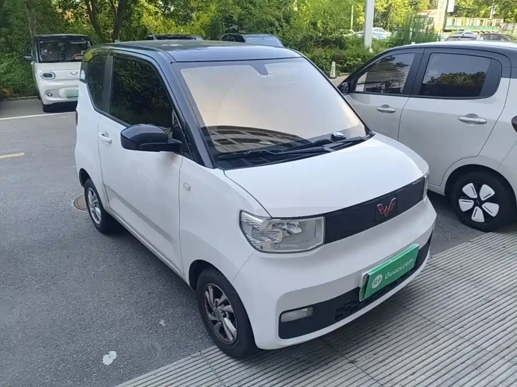 Wuling MINIEV — миниатюра 4