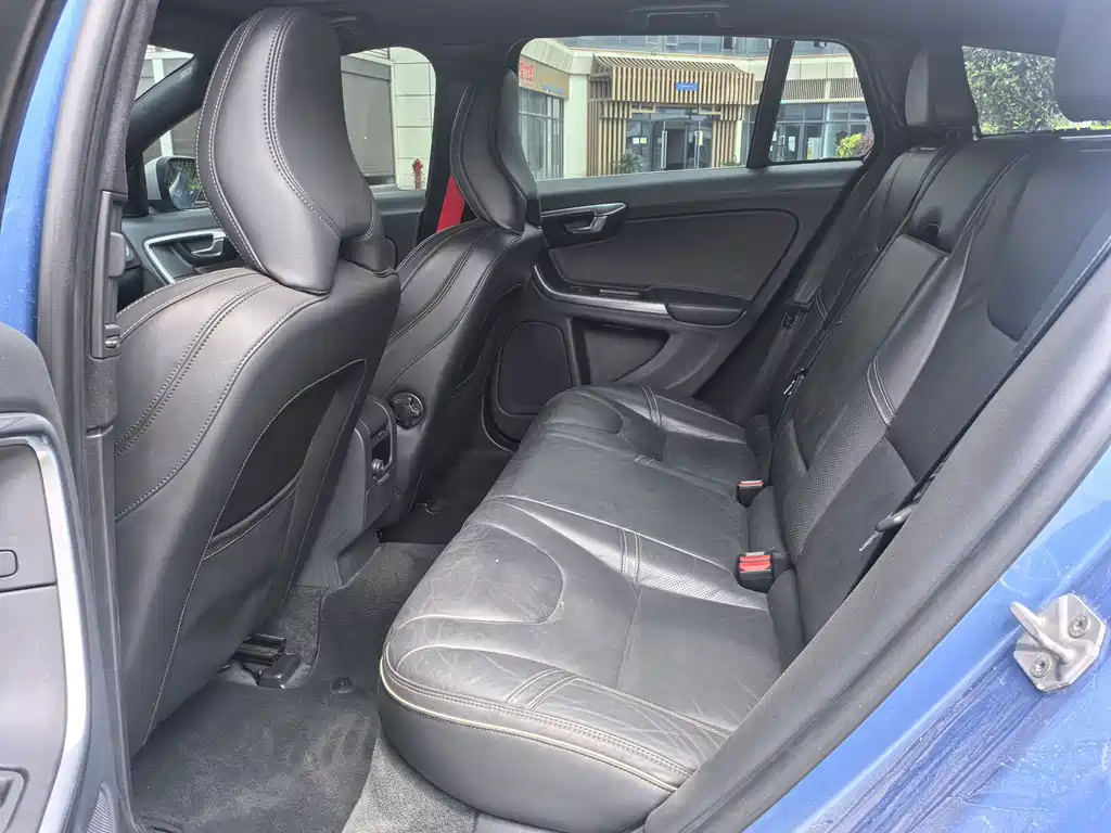 Volvo V60 — миниатюра 7