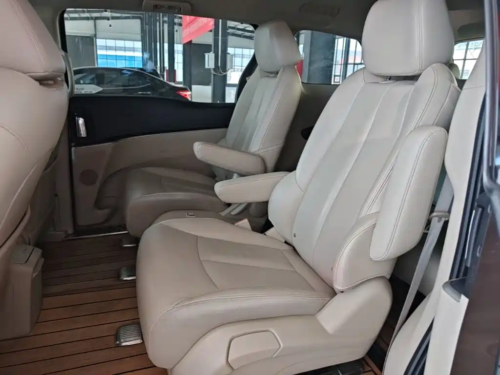 Buick GL8 — миниатюра 17