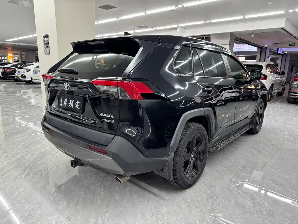 TOYOTA RAV4 RONGFANG