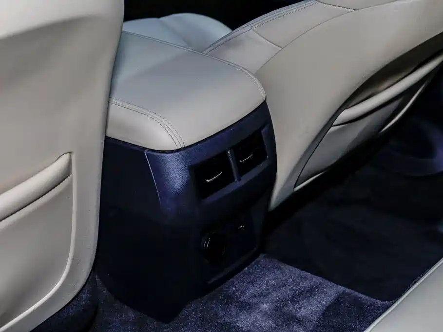 Cadillac CT5 — миниатюра 10