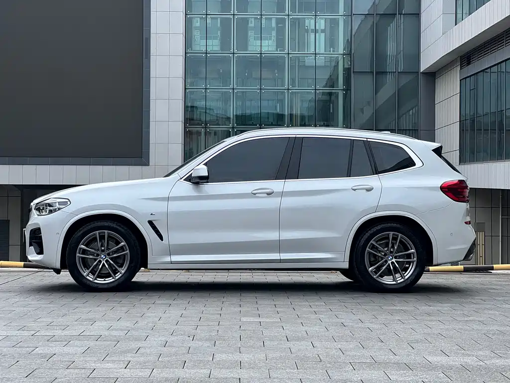 BMW X3 — миниатюра 3