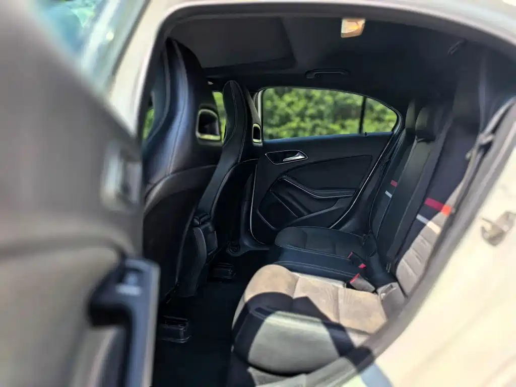 Mercedes-Benz A-Class (Import) — миниатюра 11