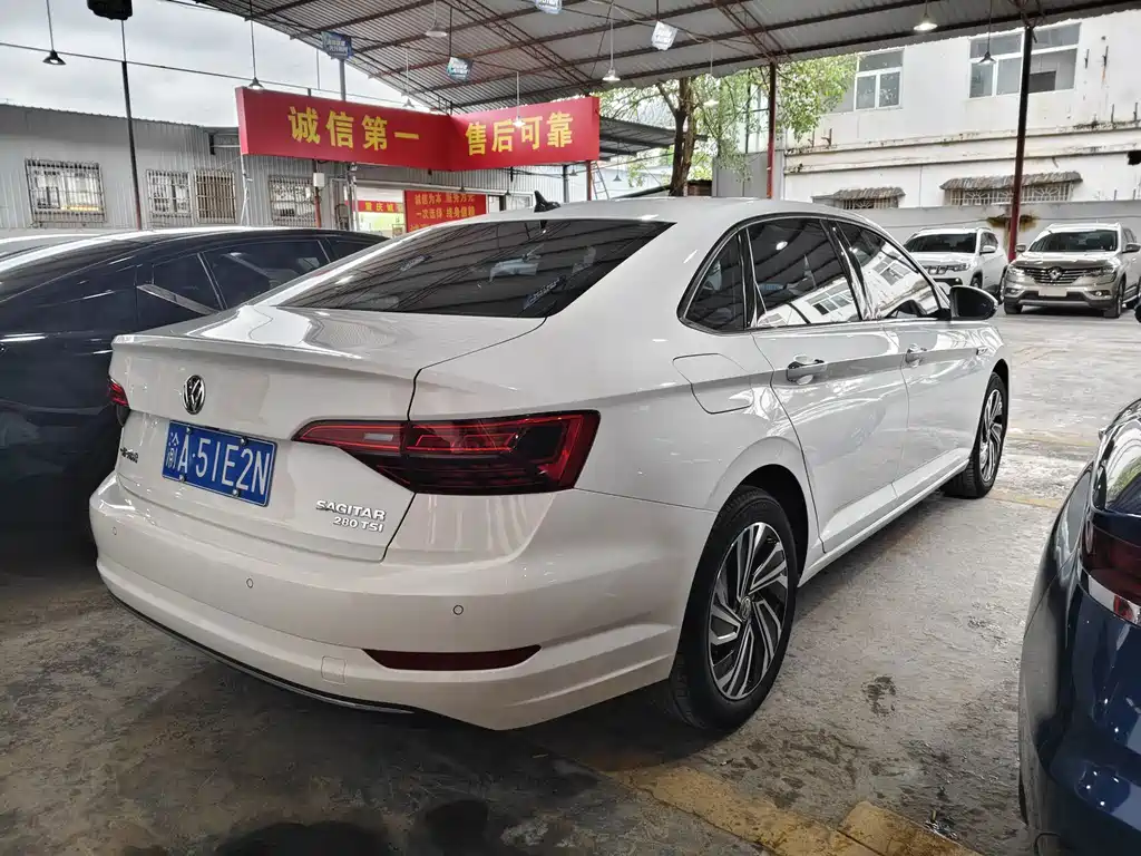 Volkswagen Sagitar — миниатюра 9