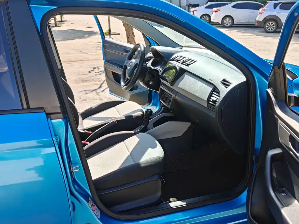 Skoda Fabia — миниатюра 10