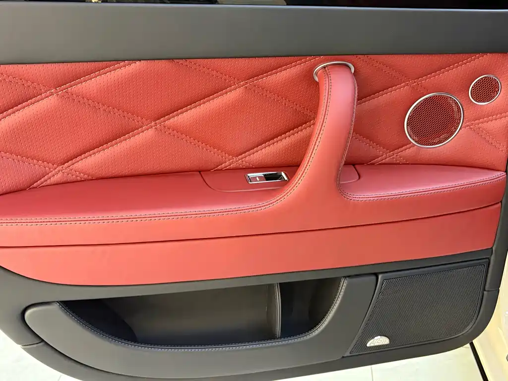 Bentley Flying Spur — миниатюра 15