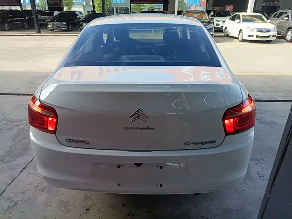 Citroen Elysee — миниатюра 6