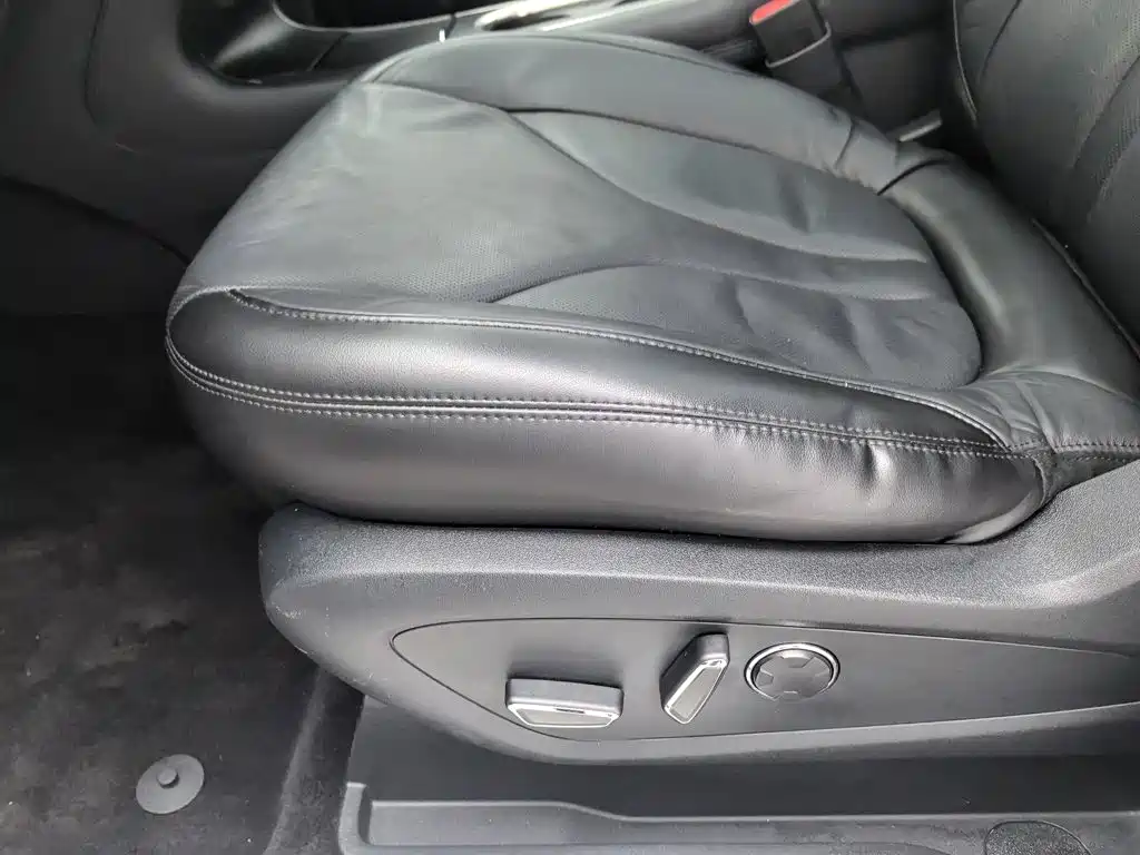 Lincoln MKC — миниатюра 20