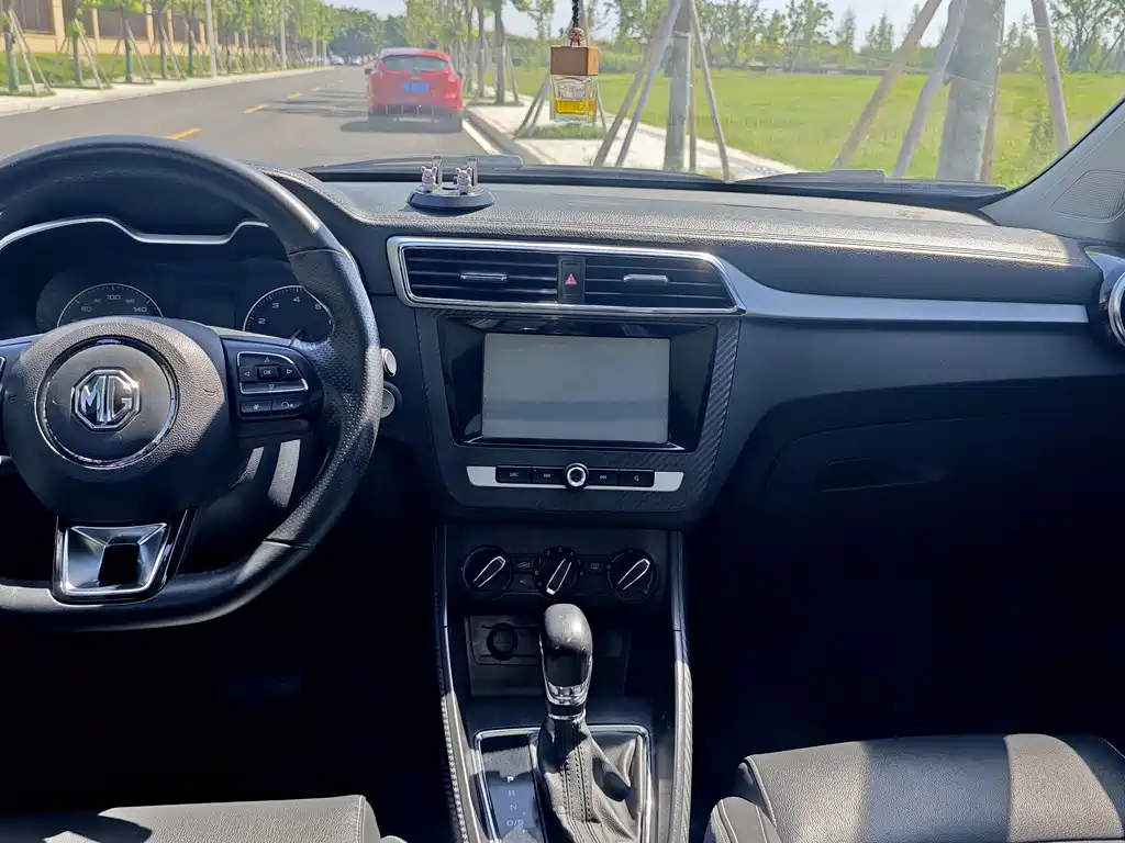 MG ZS — миниатюра 7