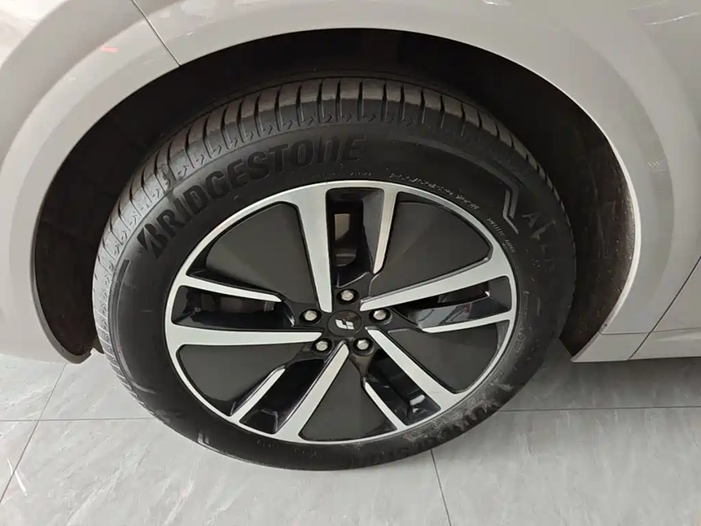 Li Auto Li L6 — миниатюра 23