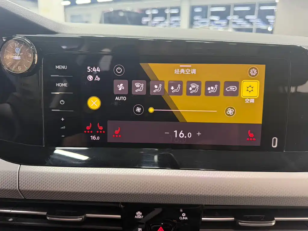 Volkswagen Golf — миниатюра 12