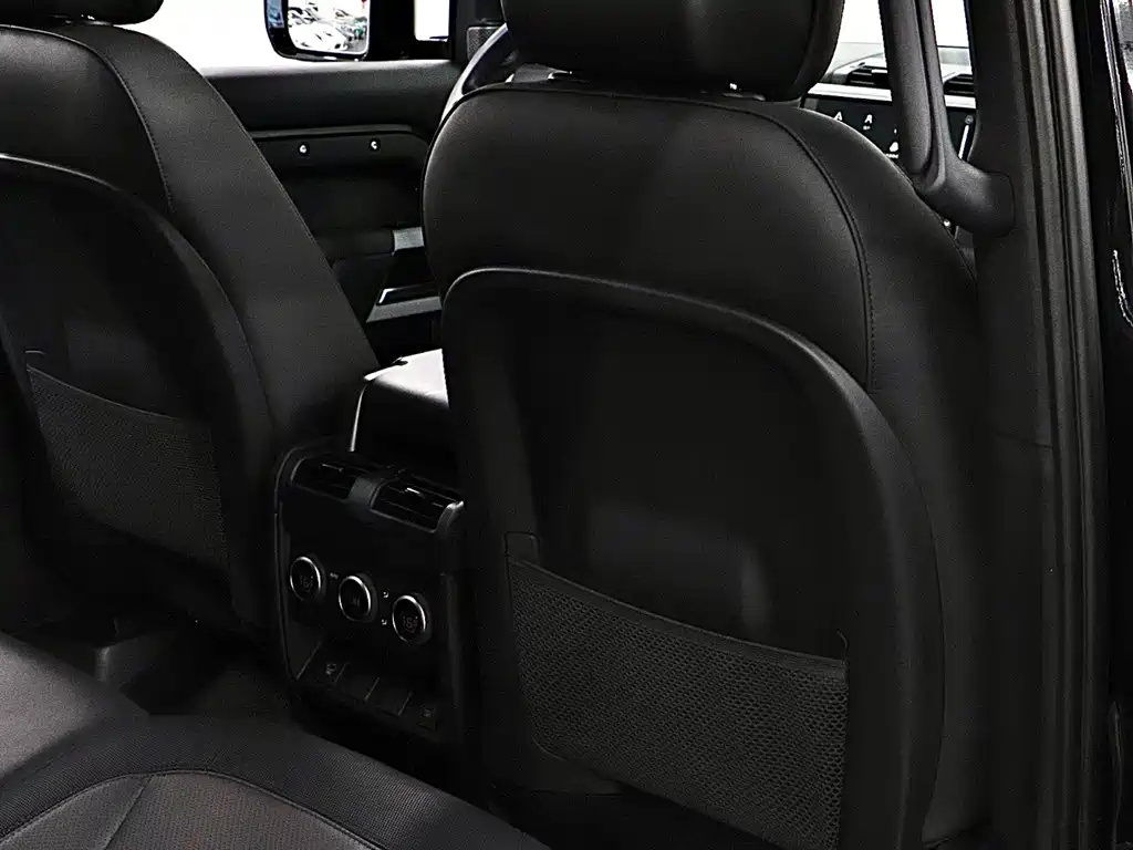 Land Rover Defender — миниатюра 17