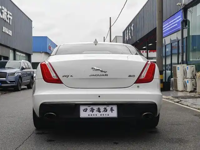 Jaguar XJ — миниатюра 6