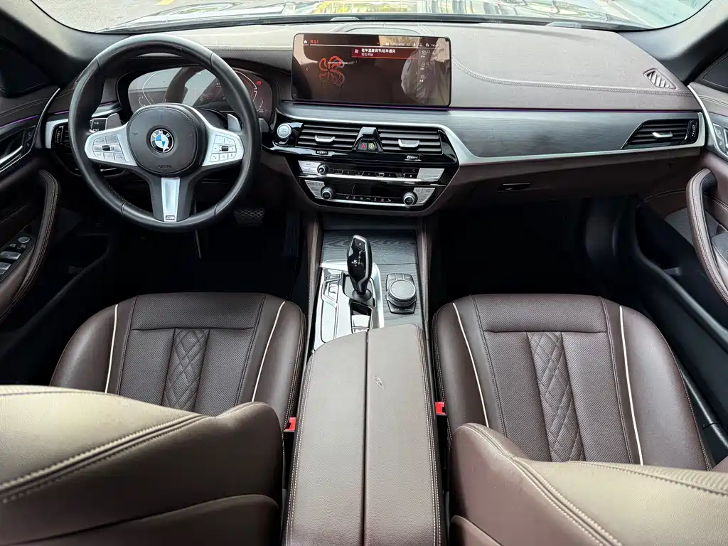 BMW 5 Series — миниатюра 18