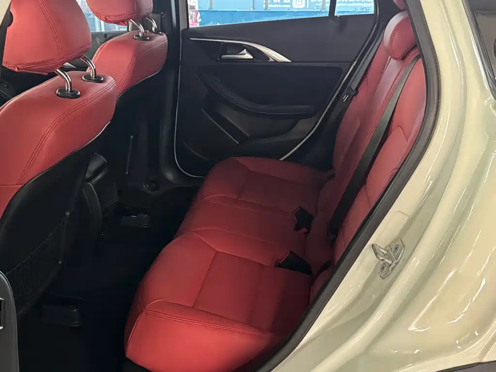 Infiniti QX30 — миниатюра 6