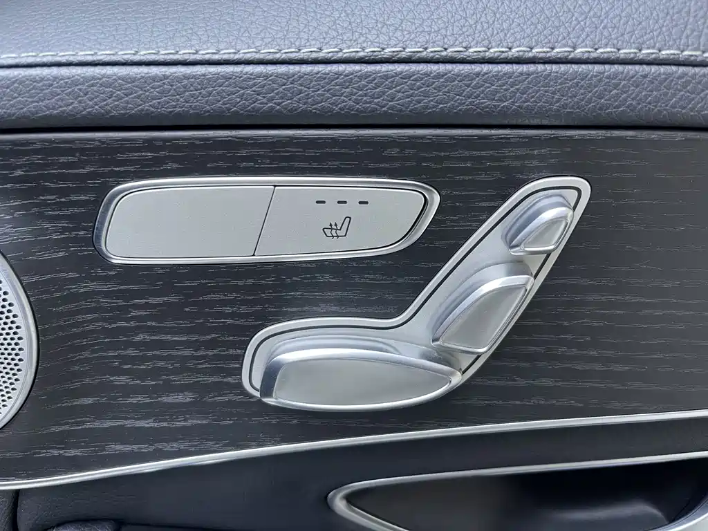 Mercedes-Benz C-Class — миниатюра 16