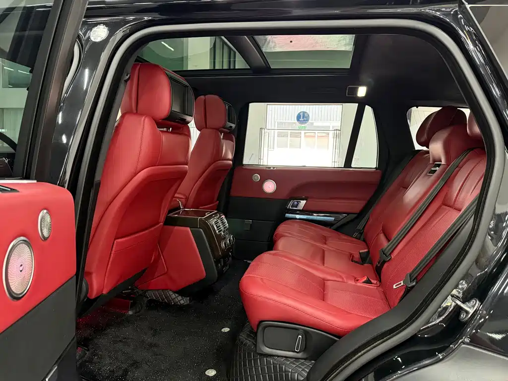 Land Rover Range Rover — миниатюра 6