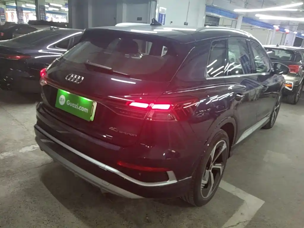 Audi Q4 e-tron — миниатюра 7