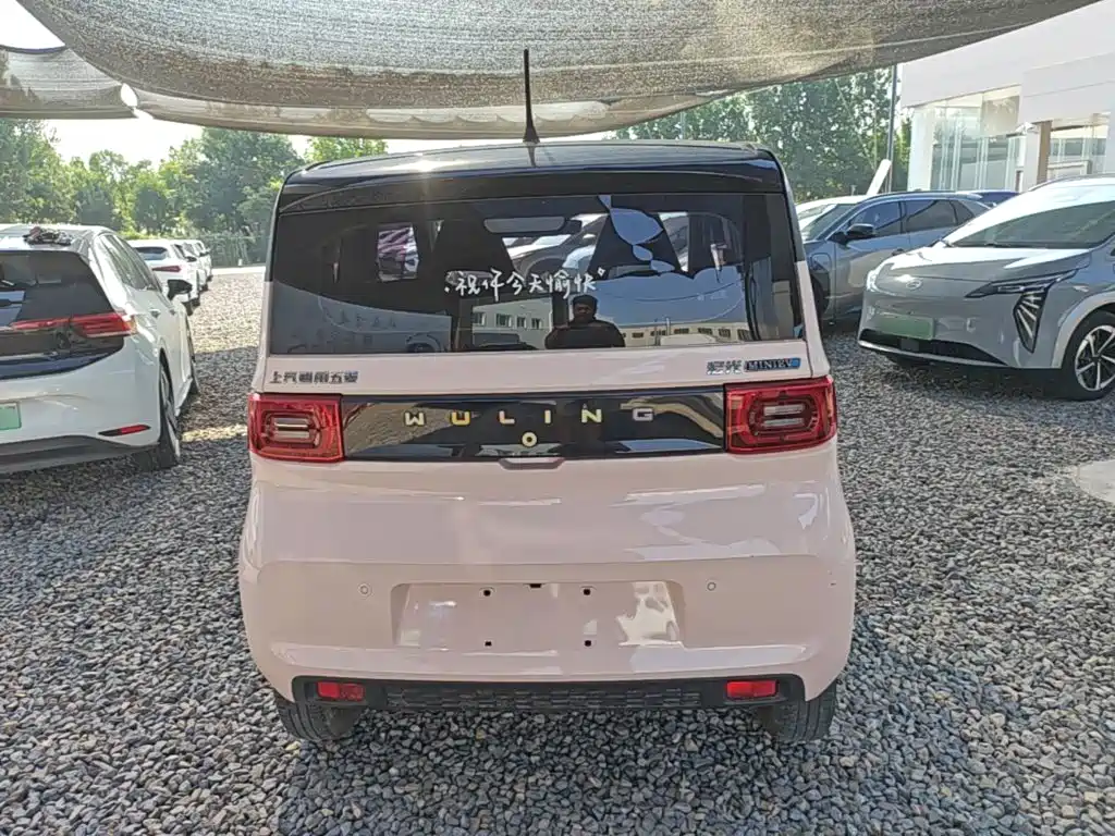 Wuling MINIEV — миниатюра 6