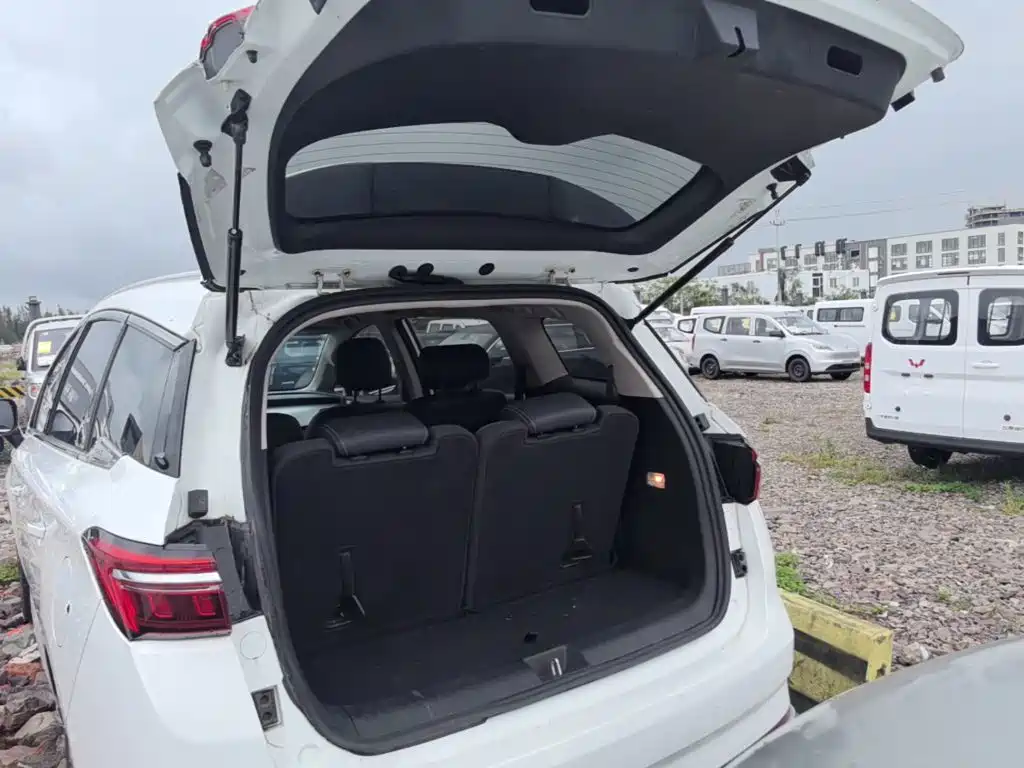 BYD MAX — миниатюра 19