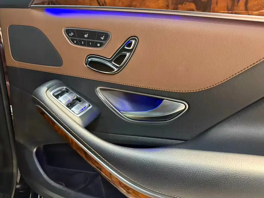 Mercedes-Benz S-Class — миниатюра 11