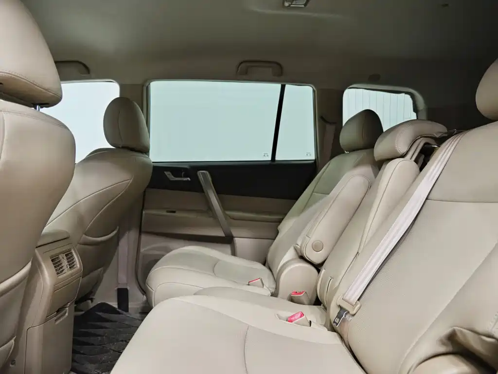 Toyota Highlander — миниатюра 5
