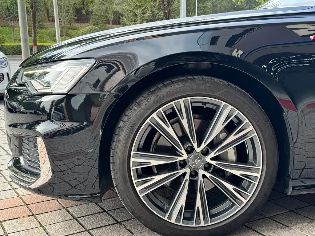Audi A6L — миниатюра 5