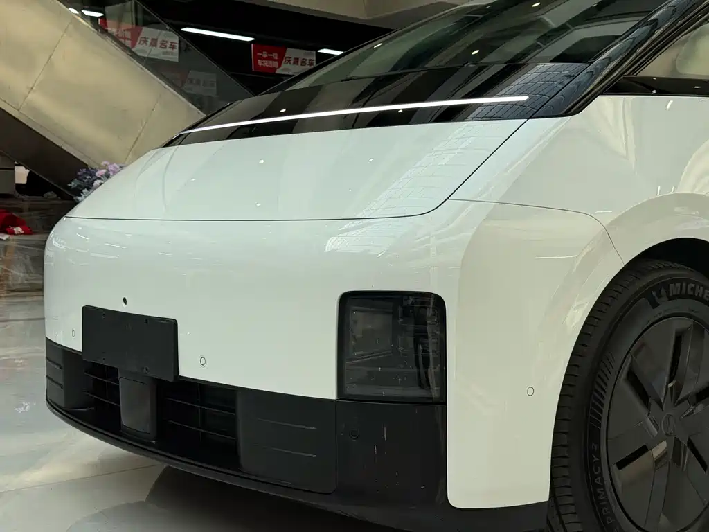 Li Auto Li MEGA — миниатюра 8