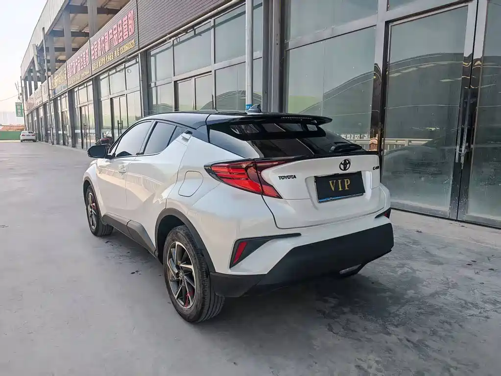 TOYOTA C HR