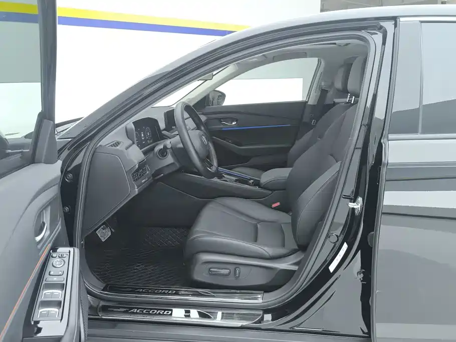 Honda Accord — миниатюра 9