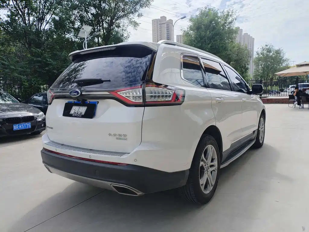 Ford Edge — миниатюра 4
