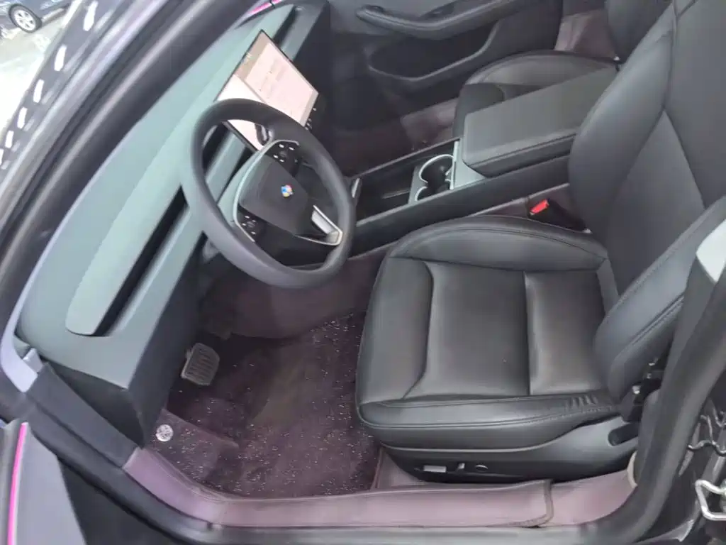 Tesla Model 3 — миниатюра 15