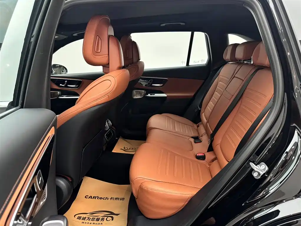 Mercedes-Benz GLC 2023 GLC 300 L 4MATIC 5 мест