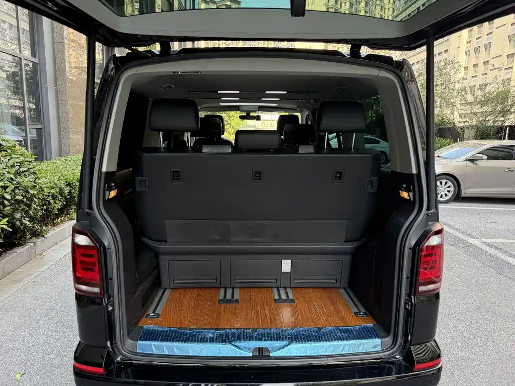 Volkswagen Multivan — миниатюра 16
