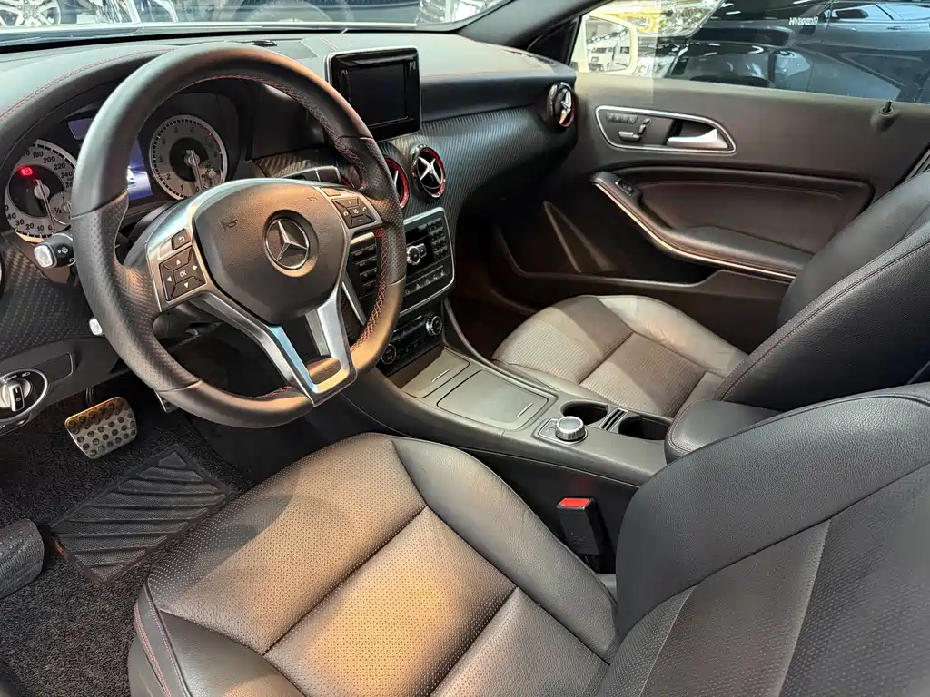 Mercedes-Benz A-Class (Import) — миниатюра 5