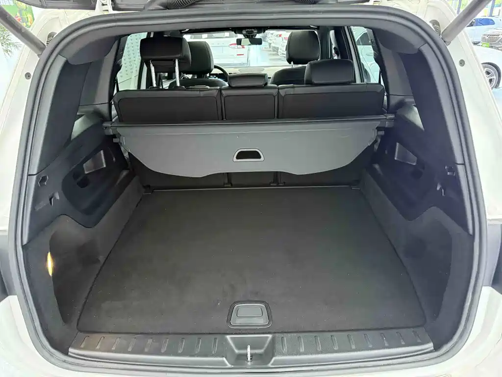 Mercedes-Benz GLB — миниатюра 17