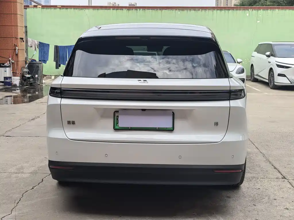 Li Auto i8 2025 Standard