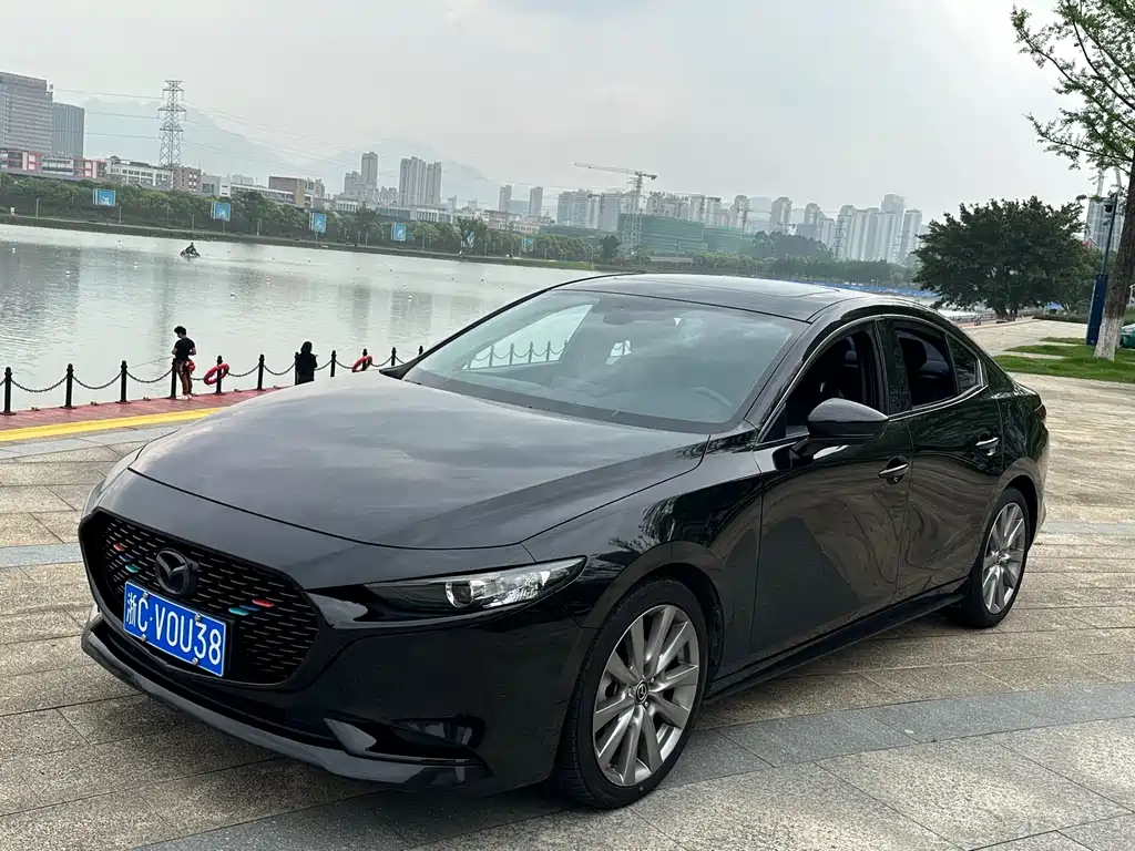 Mazda 3 Axela 2021
