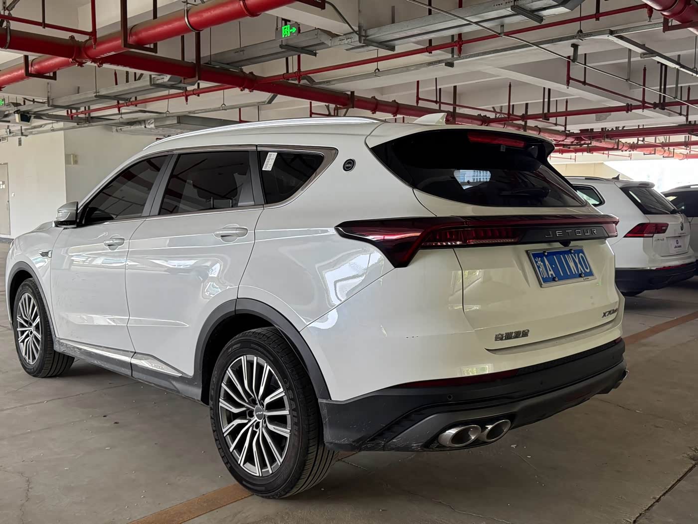 Jetour Jetour X70 PLUS 1.5 л 2024 г. Белый, пробег 22000 км