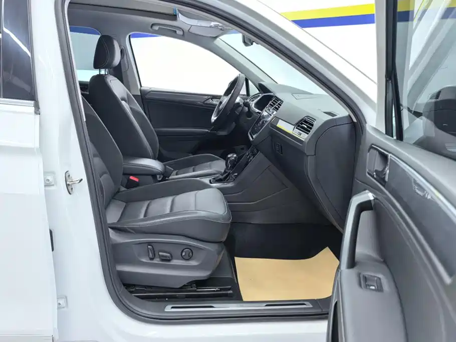 Volkswagen Tiguan L — миниатюра 8